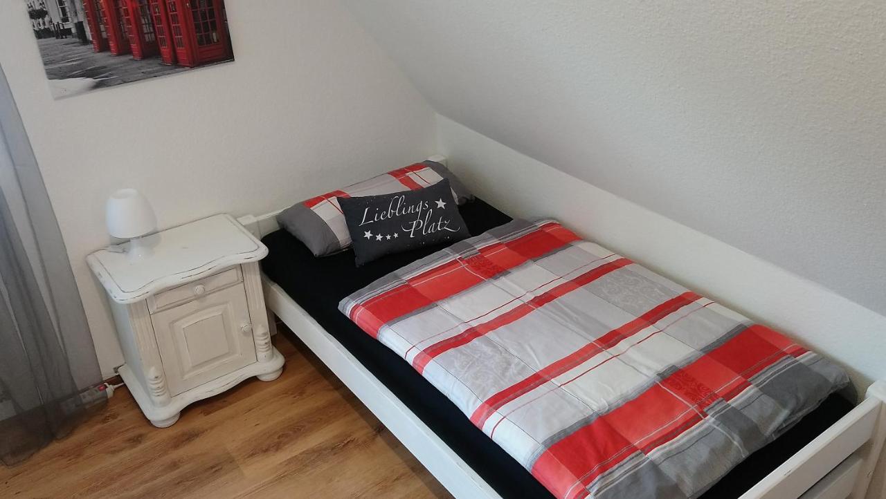 Privates Einzelzimmer Bei Der Weser-Ems-Halle Oldenbourg Extérieur photo