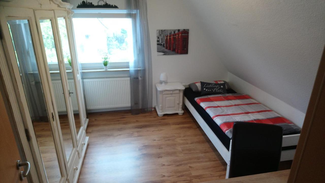 Privates Einzelzimmer Bei Der Weser-Ems-Halle Oldenbourg Extérieur photo